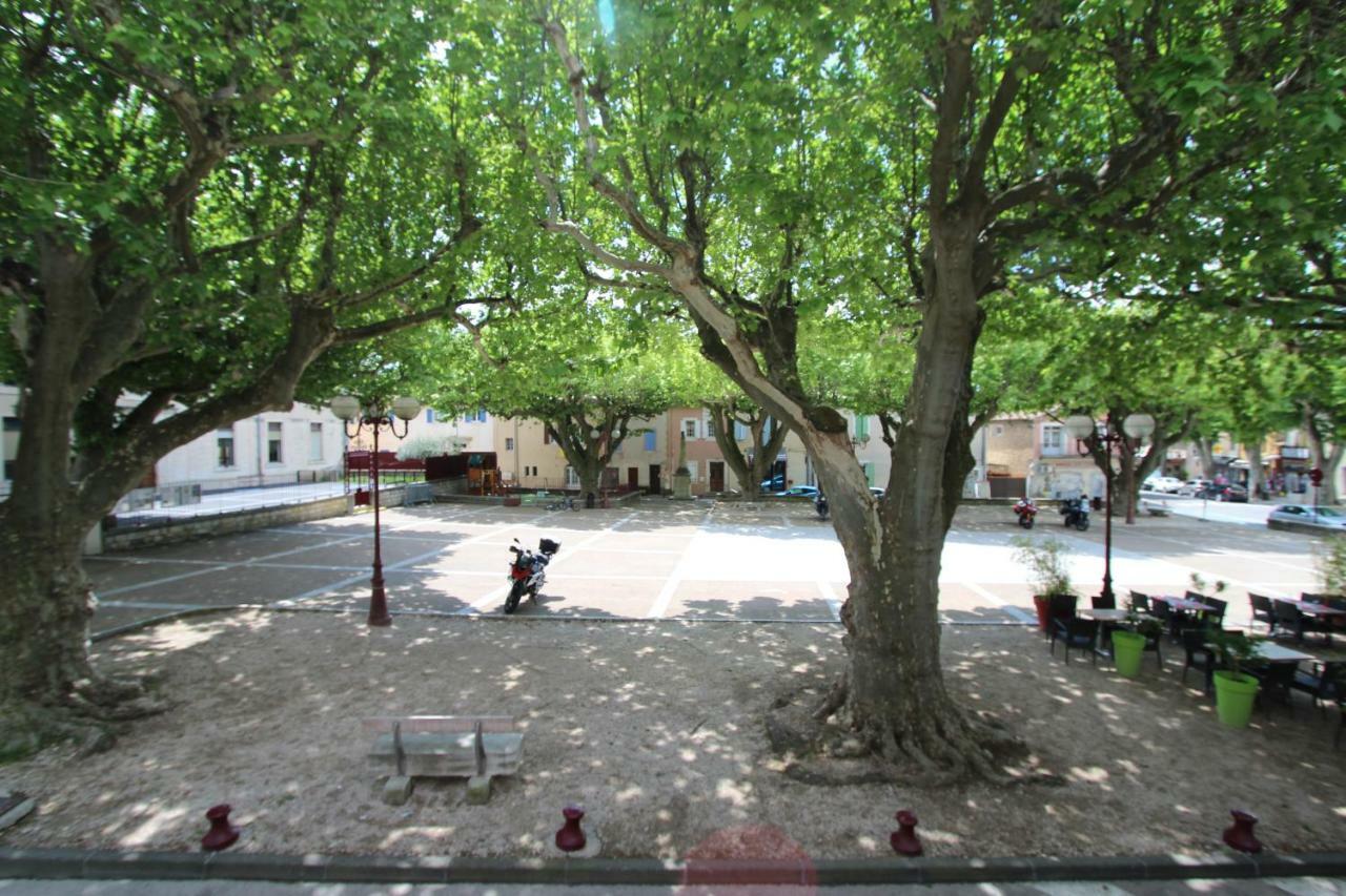 "La Place Du Village" เบดวง ภายนอก รูปภาพ